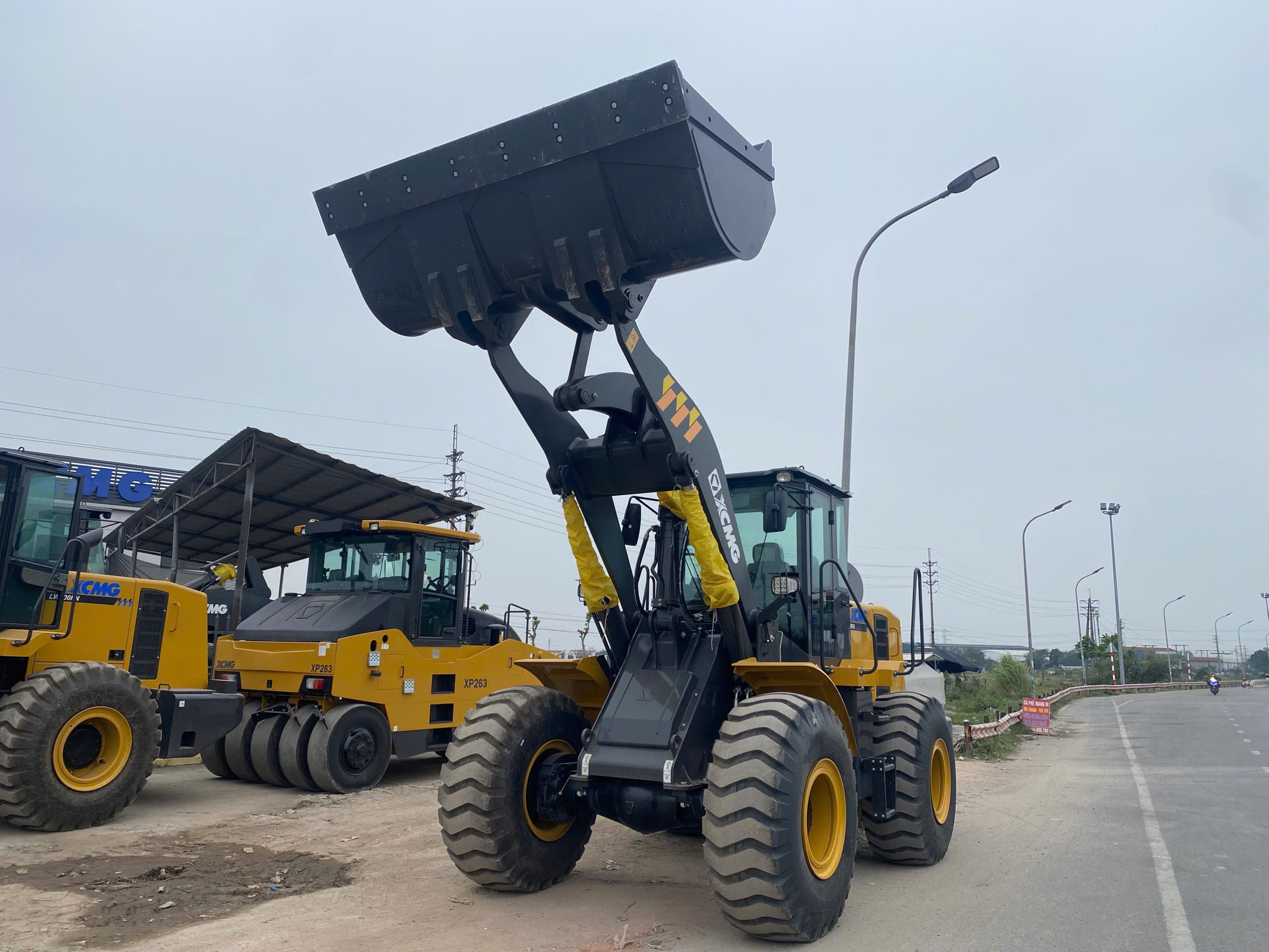 Máy Xúc Lật LW500FN sức nâng 5 tấn