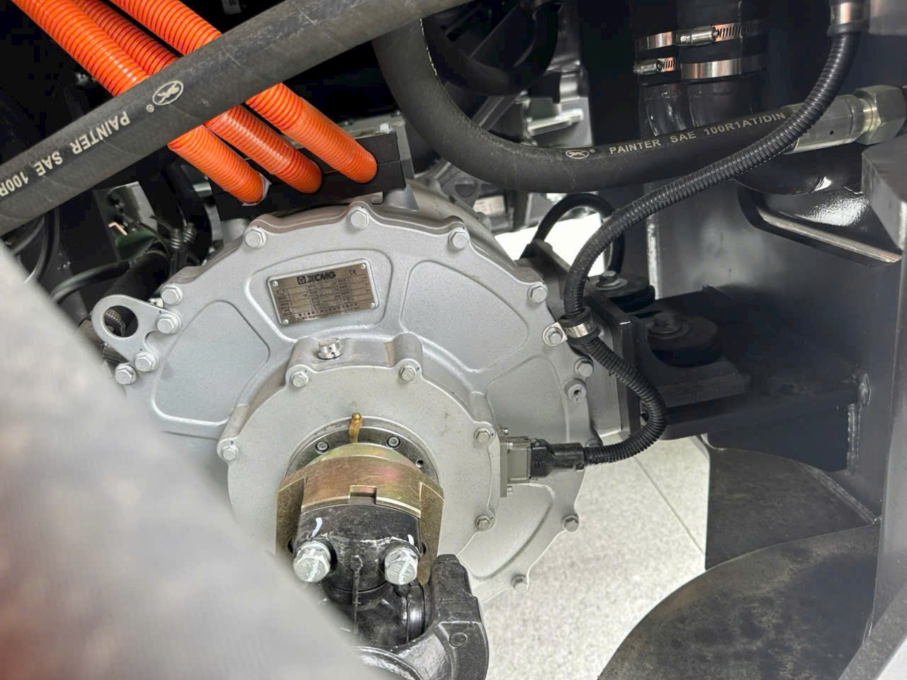 Máy Xúc Lật Điện XC968-EV Gầu 5 Khối