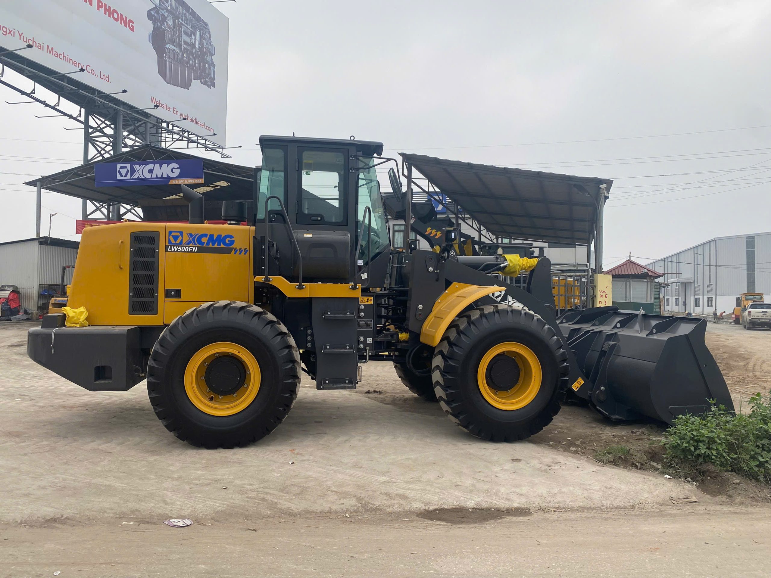 Máy Xúc Lật LW500FN sức nâng 5 tấn
